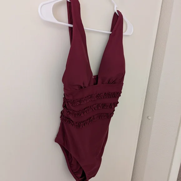 Mimi Flamingo Womens 6 One Piece Swimsuit Burgundy NWT Vacation Beach Pool - Picture 2 of 5